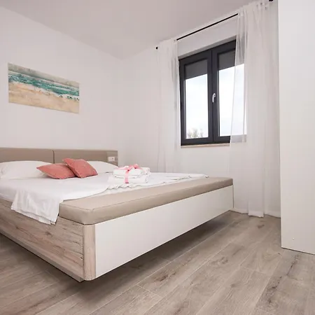 Titi Apartment