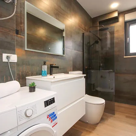 Titi Apartment *
